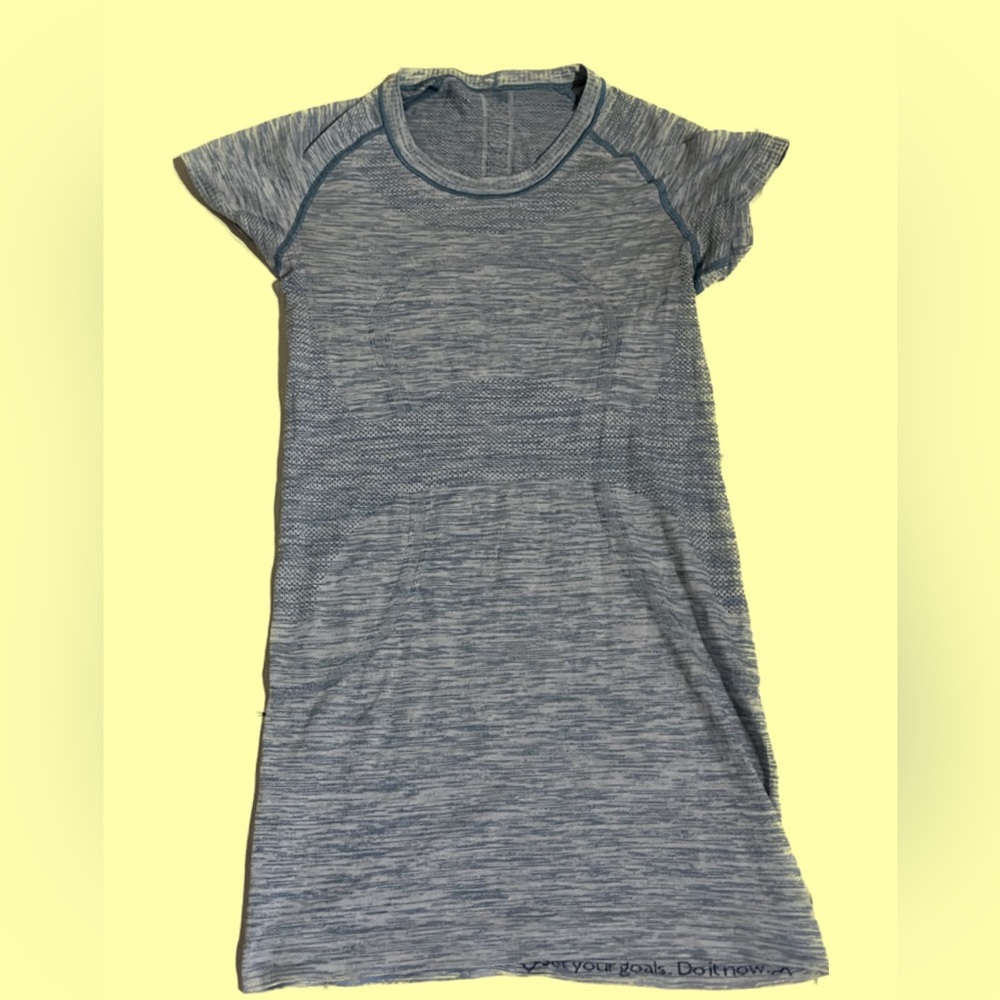 LULULEMON BLUE ATHLETIC SHIRT